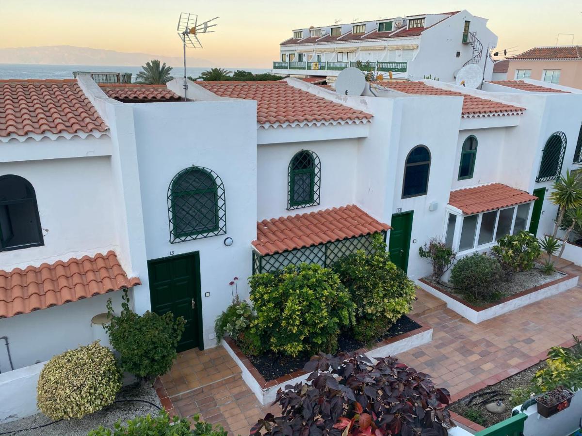 Holiday House Parque Azul Playa La Arena Free Wifi Puerto de Santiago  Buitenkant foto